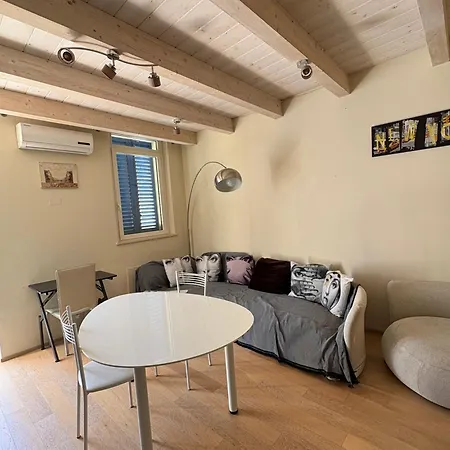 Dimora Dell Olmo * Civitanova Marche